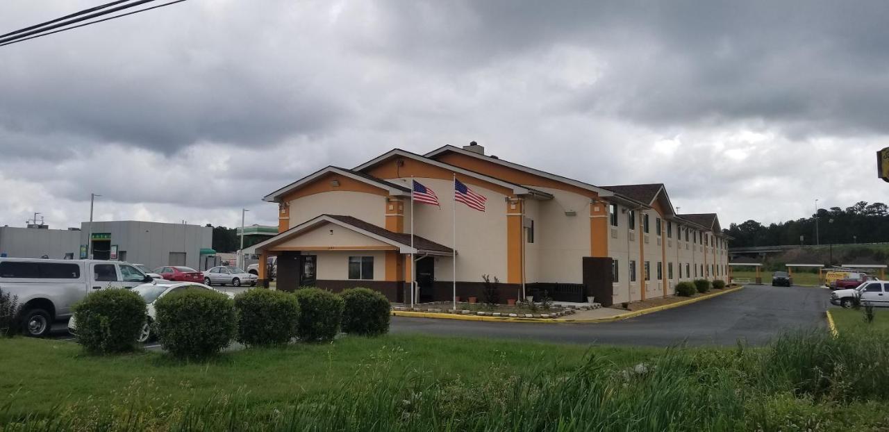 Super 8 By Wyndham Franklin Hotel Exterior photo